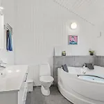 Stunning In With Sauna Semesterbostad *