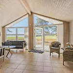 Semesterbostad Stunning In With Sauna