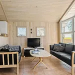 Stunning In With Sauna Semesterbostad Nordenbro Vesteregn